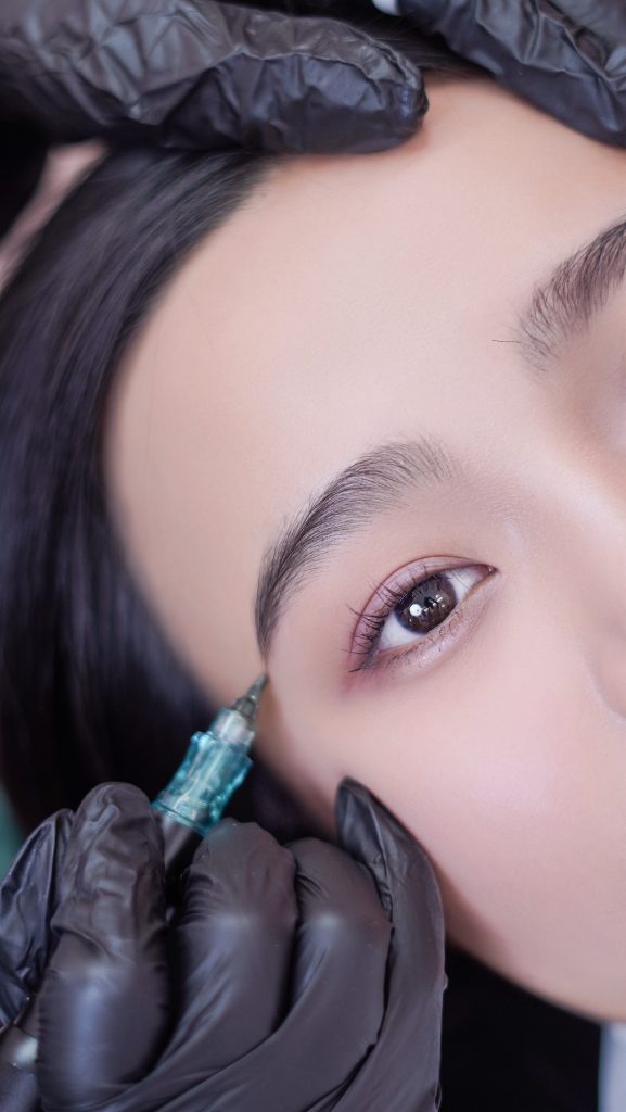 Ảnh Bìa Họa Mày Hyper Realistic